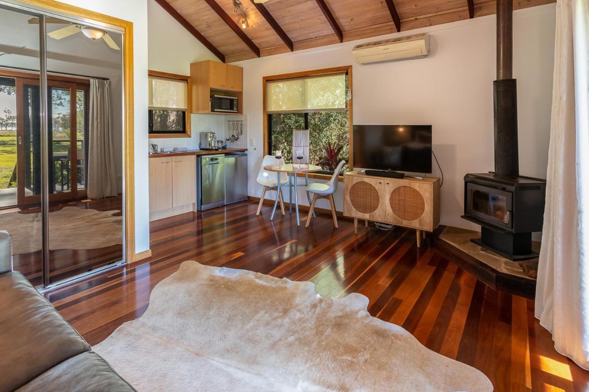Lake Weyba Cottages Noosa Peregian Beach Extérieur photo